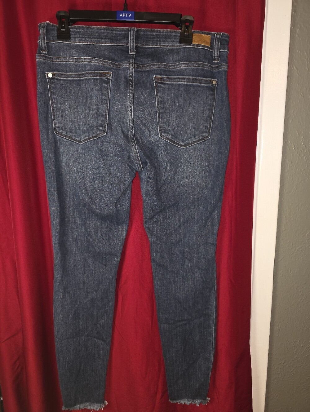 Judy Blue Distressed Skinny Jeans Size 11/30 Raw Hem Stretch Denim - Picture 4 of 4